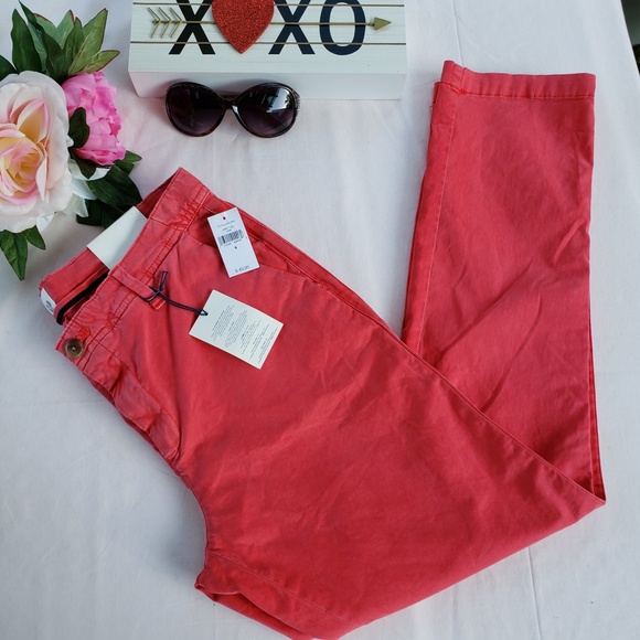 GAP Pants - NWT GAP Girlfriend Chino